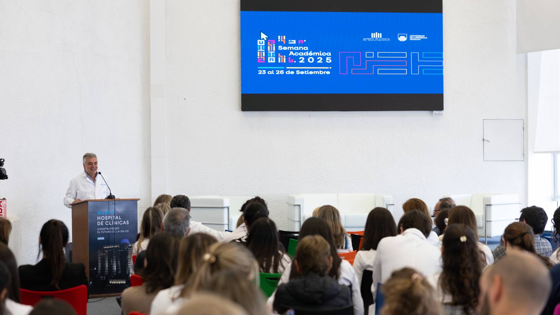 Entrega de premios a los trabajos de investigación de la Semana Académica 2025