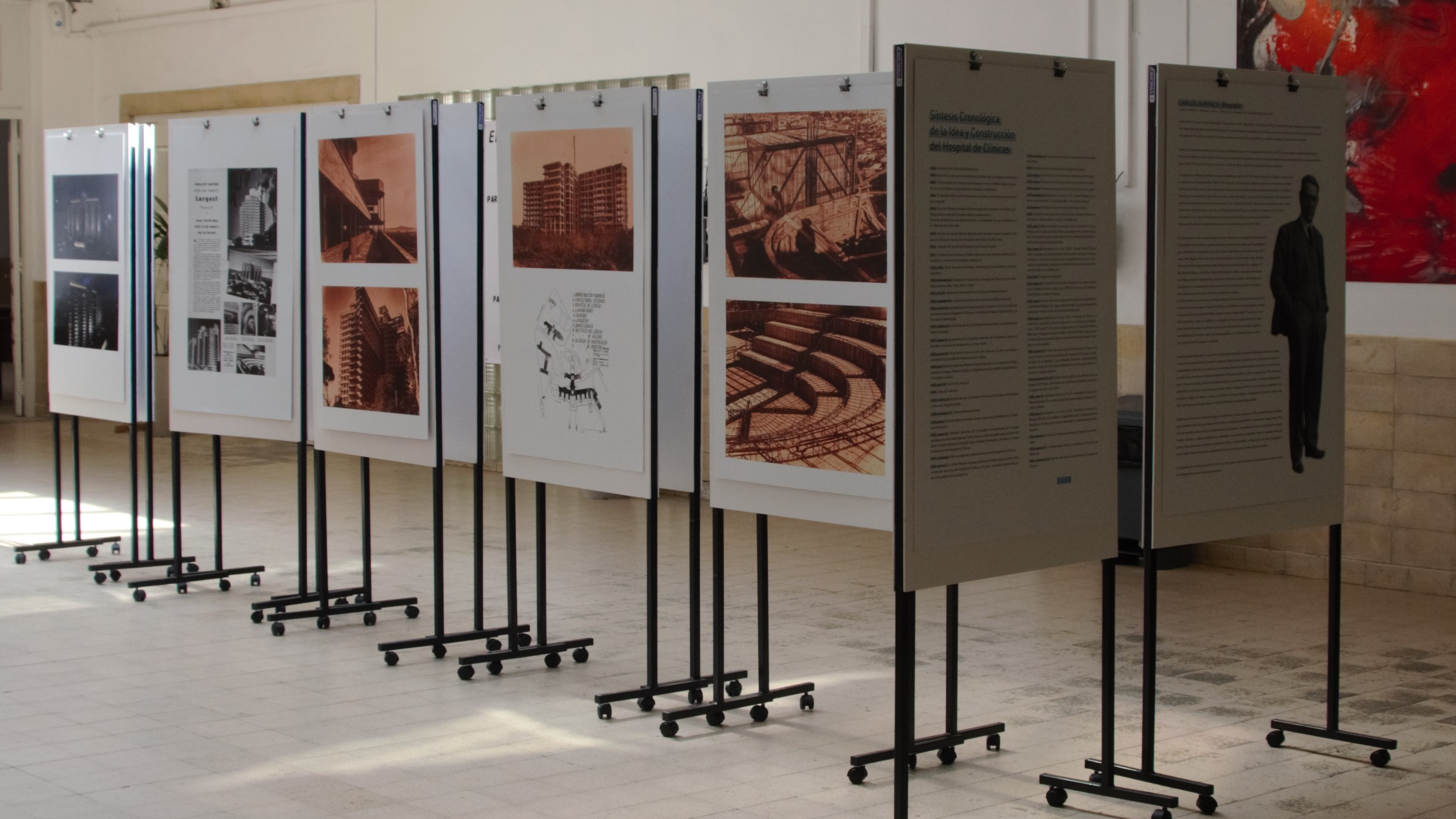 Muestra fotográfica con motivo de los 71 años de la inauguración del Hospital de Clínicas "Dr. Manuel Quintela"